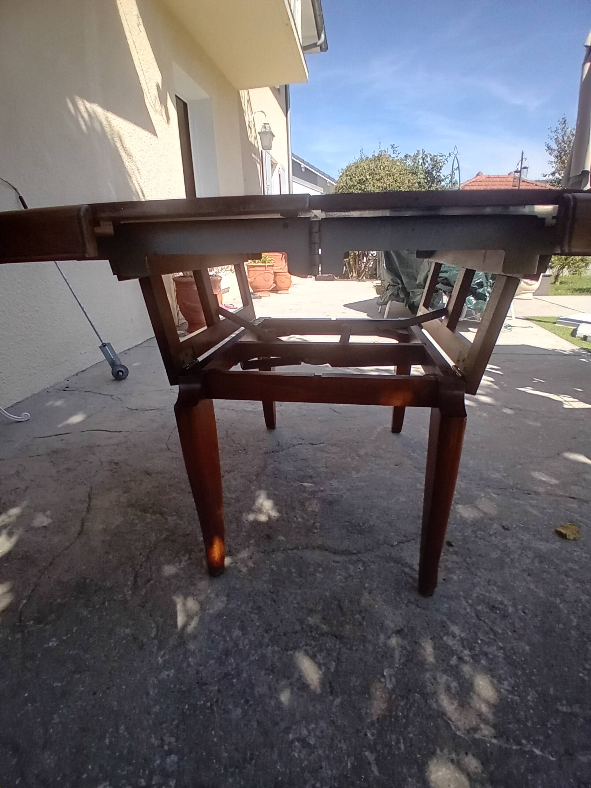 Table basse convertible en table à manger