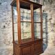 Vitrine ancienne en chêne français – Vitrine de musée d’un château de Bourgogne – vers 1900