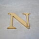 Lettre enseigne en métal dorée "N" 1980