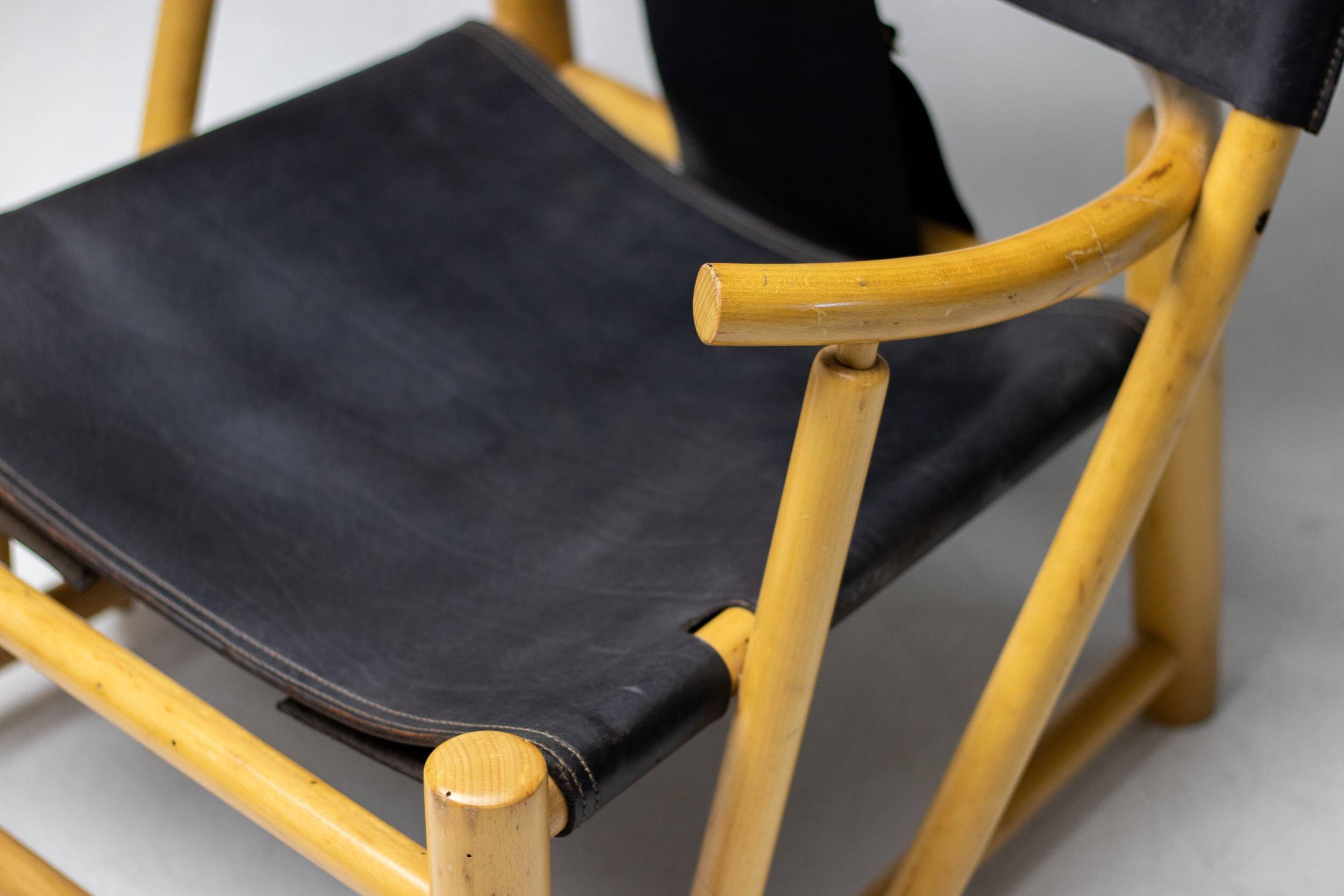 Piero Palange - G23 "Hoop" chair in Saddle black leather