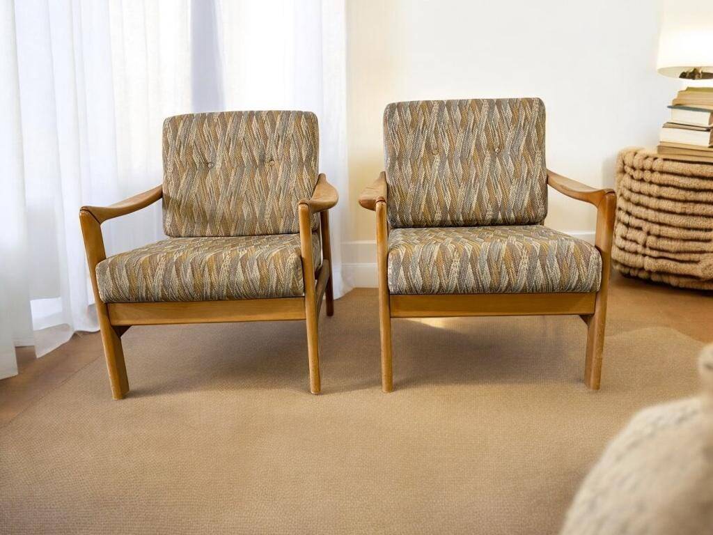 Set of 2 vintage armchairs / individual armchairs / sofas