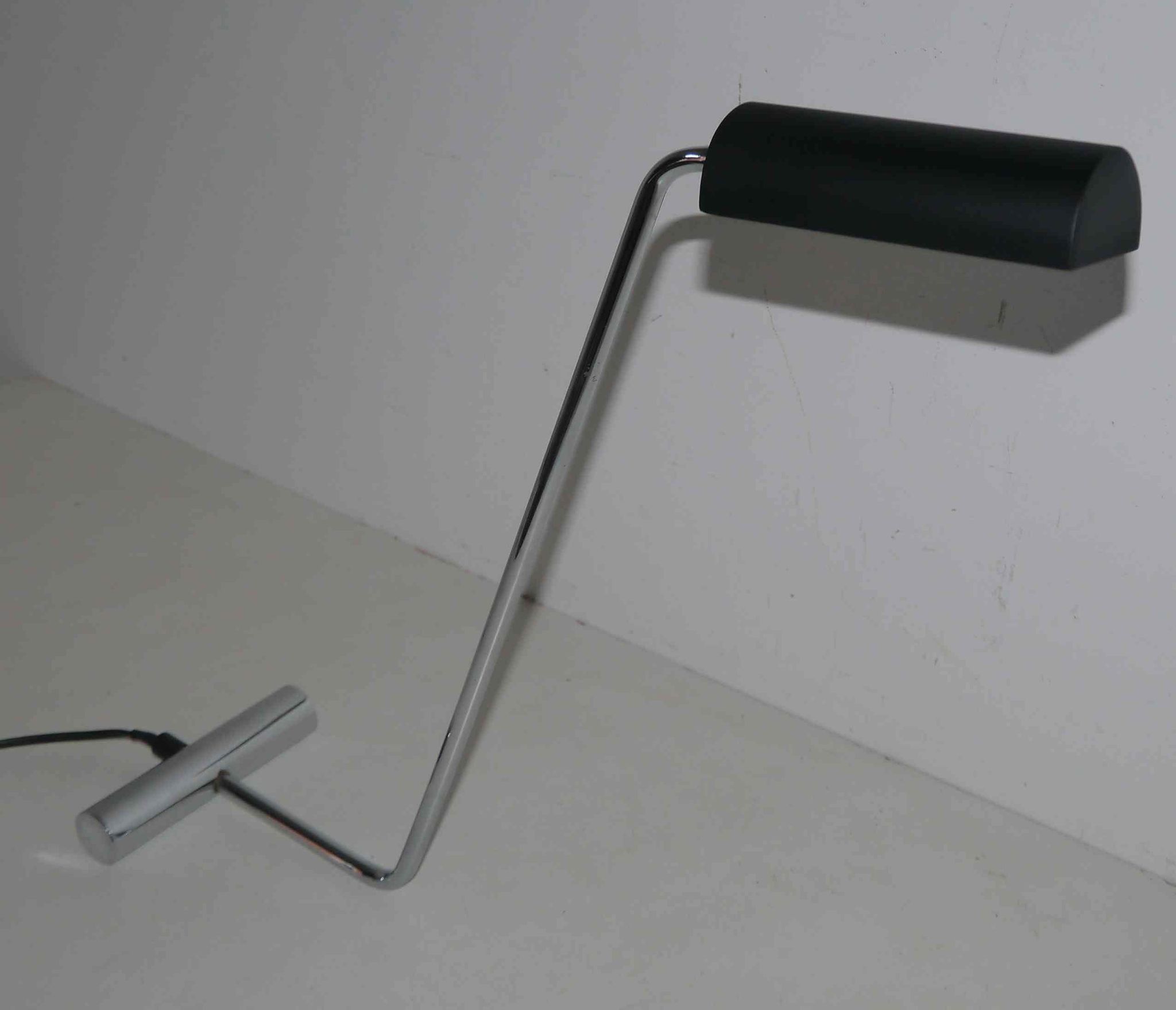 Lampe design italien années 80's chrome et acier
