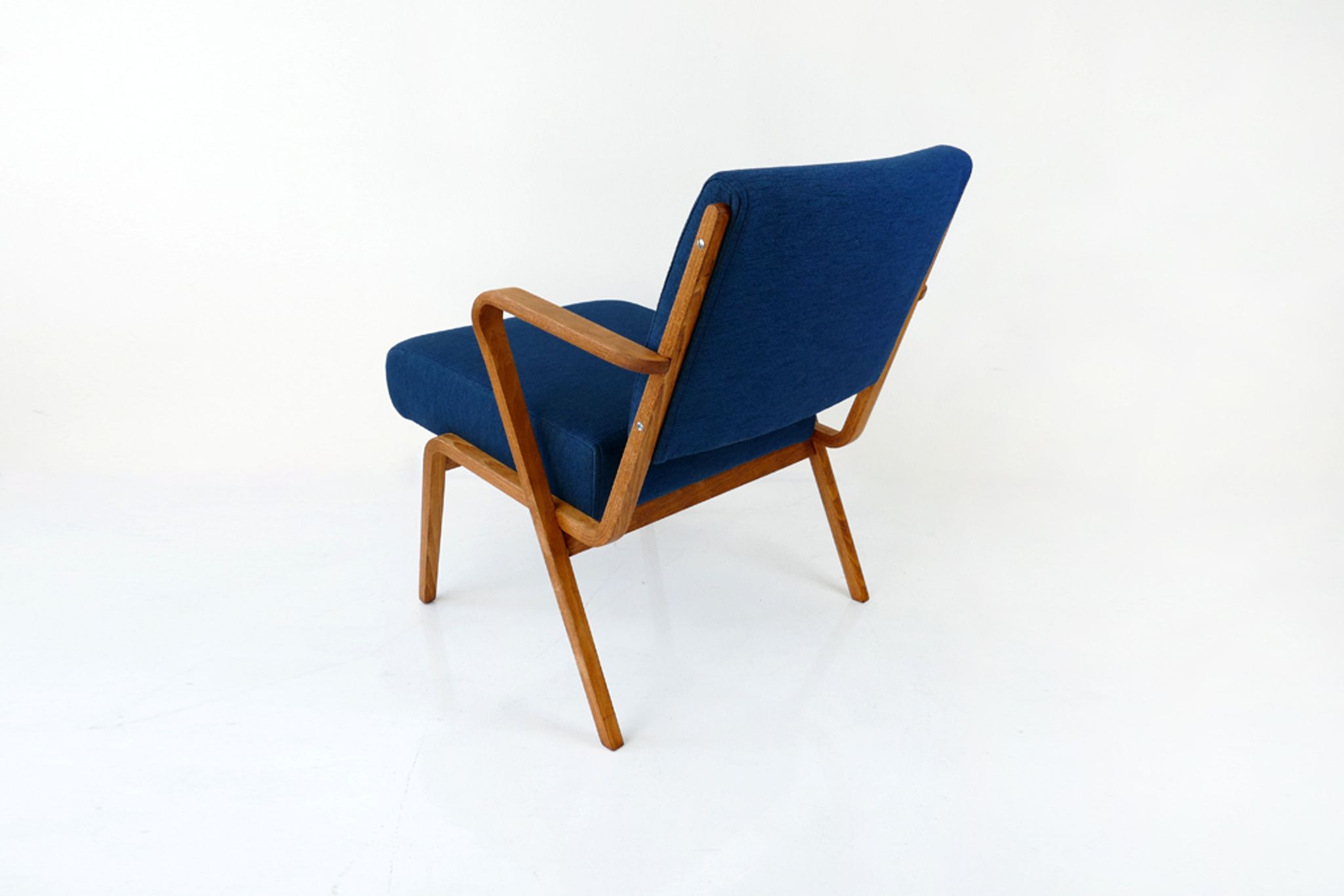 Pair of armchairs par Selman Selmanagic pour Veb Deutsche Werkstätten Hellerau