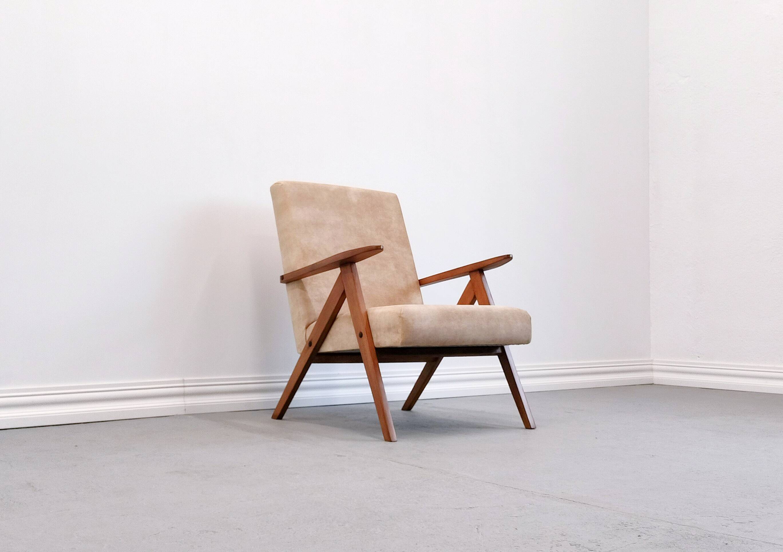 1960 Mid Century Easy Chair Model B 310 Var in Beige Velvet