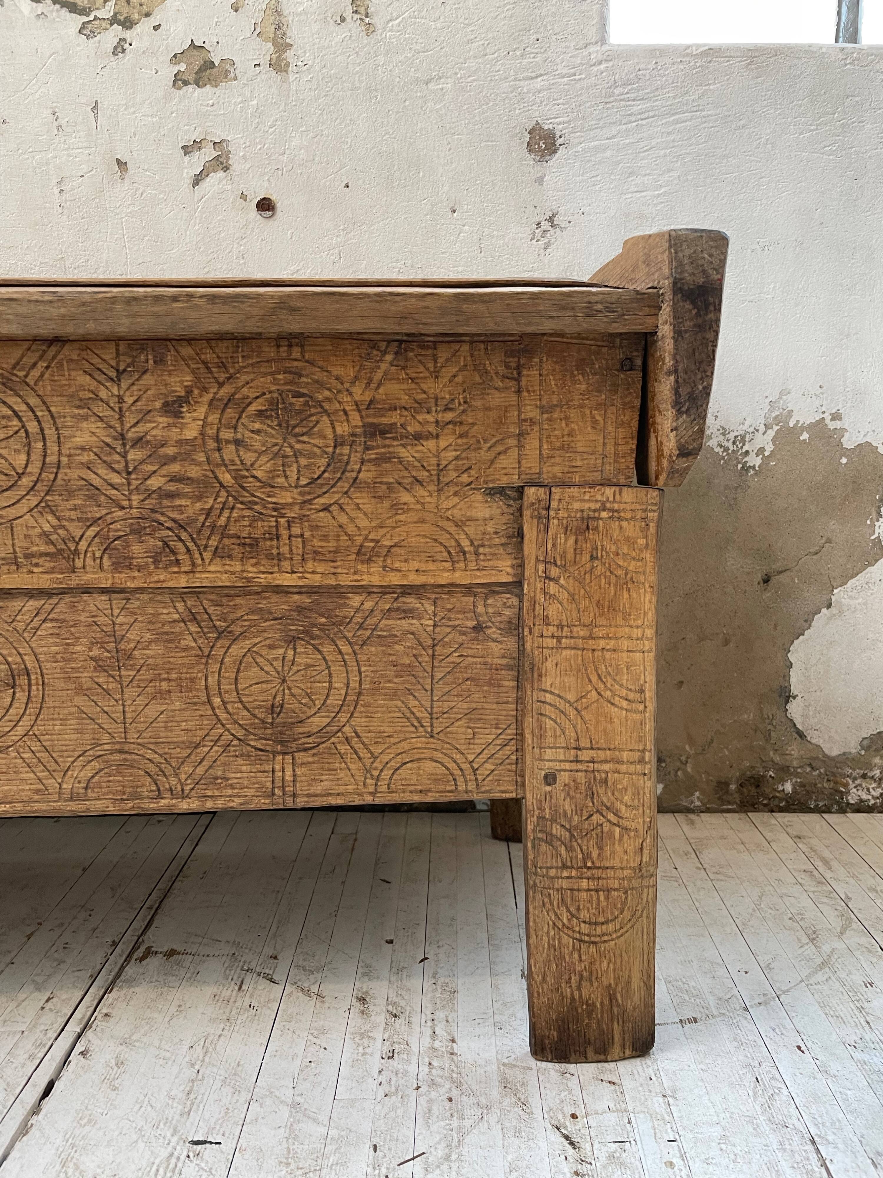 Shepherd's chest Vosges 1900 popular art