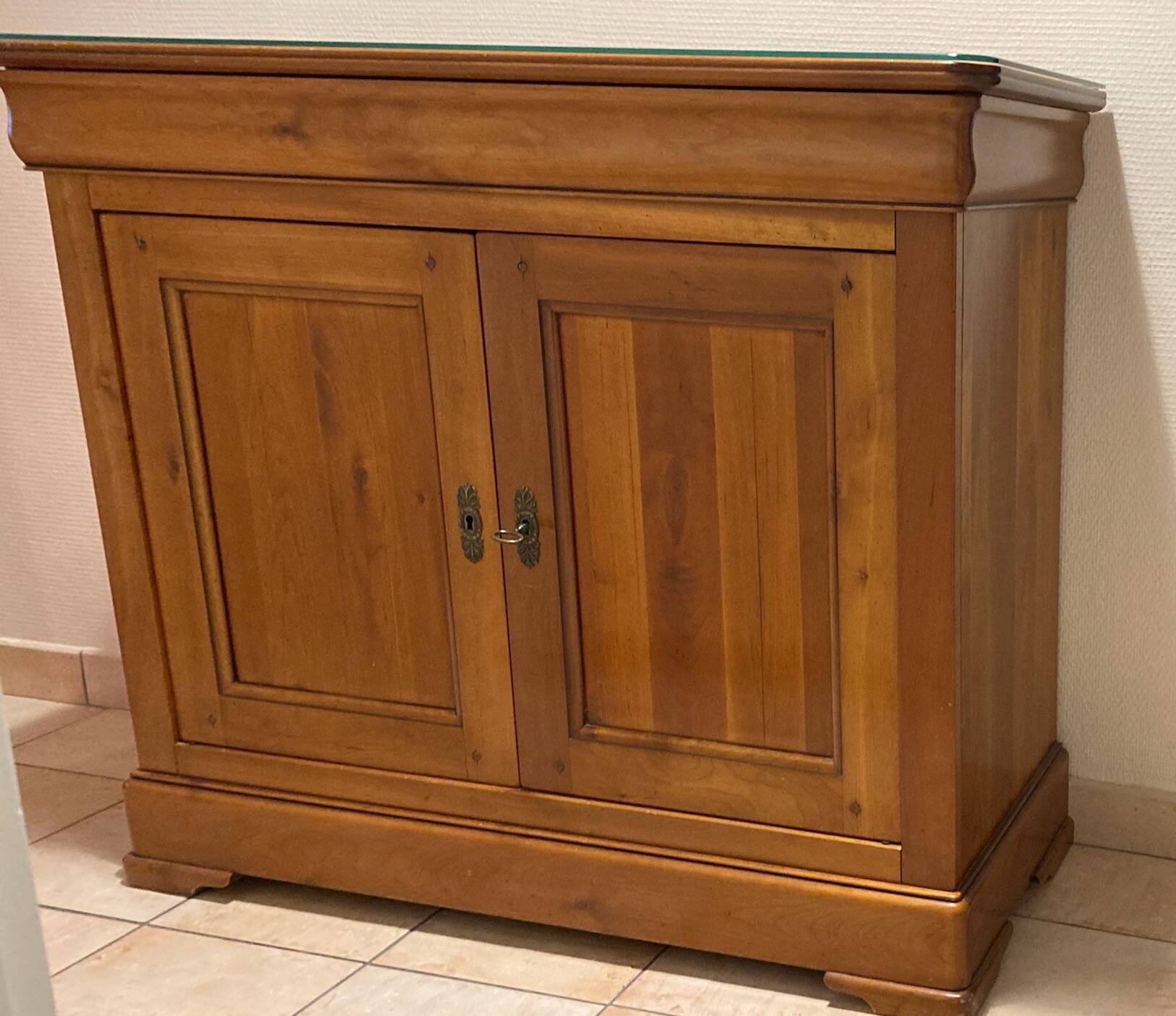 Cherry support furniture made in France