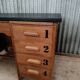 Bureau en bois massif vintage relooker