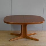 Baumann oval teak table with extensions