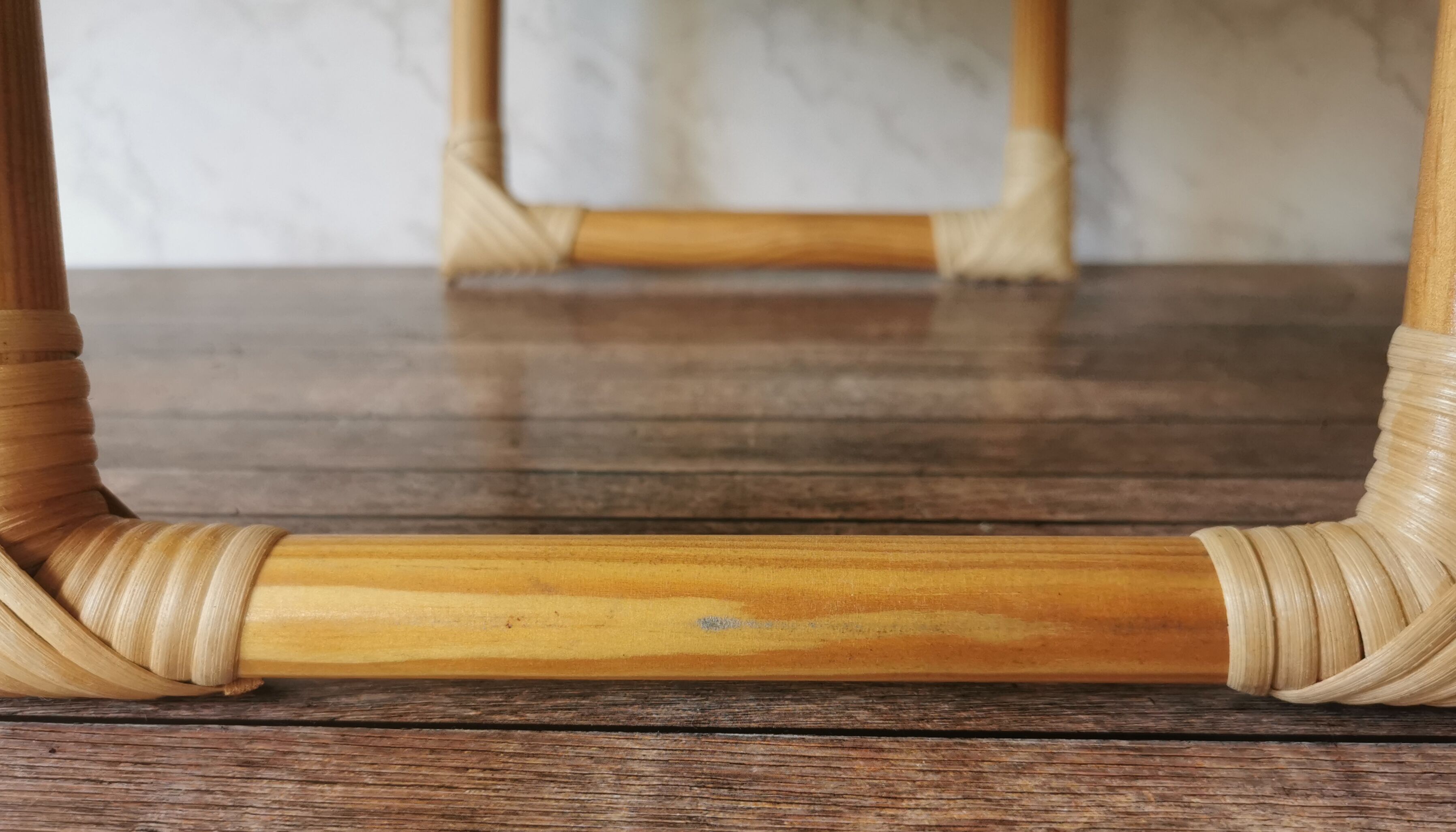 Folding tray parrots and flowers fiber and rattan