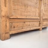 Ancien buffet en bois à trois portes (vers 1920)