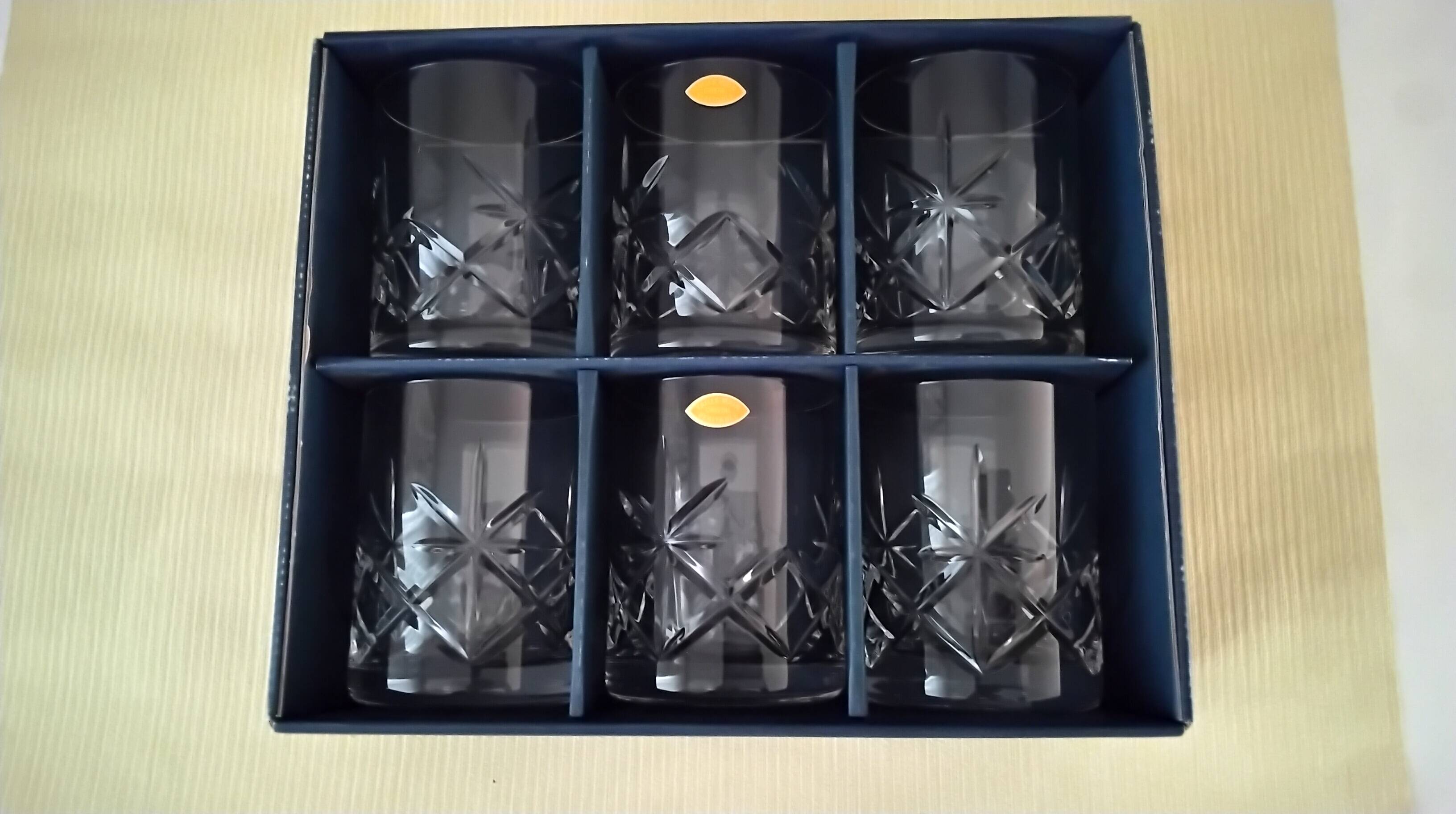Set of 6 hand-cut crystal whisky glasses