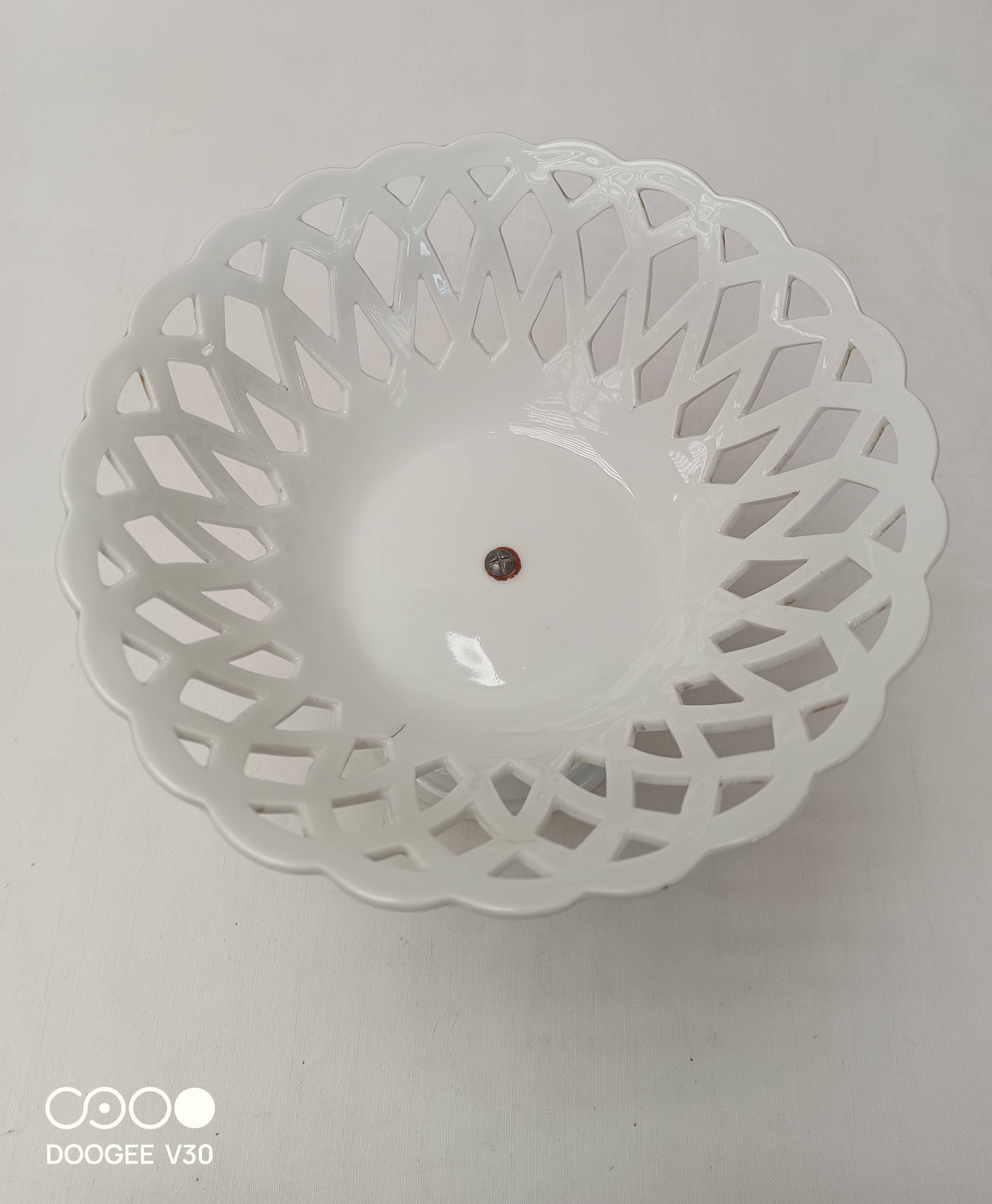 Ceramic fruit bowl basket centerpiece basket