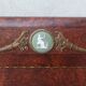 Lit Louis XVI en loupe de thuya