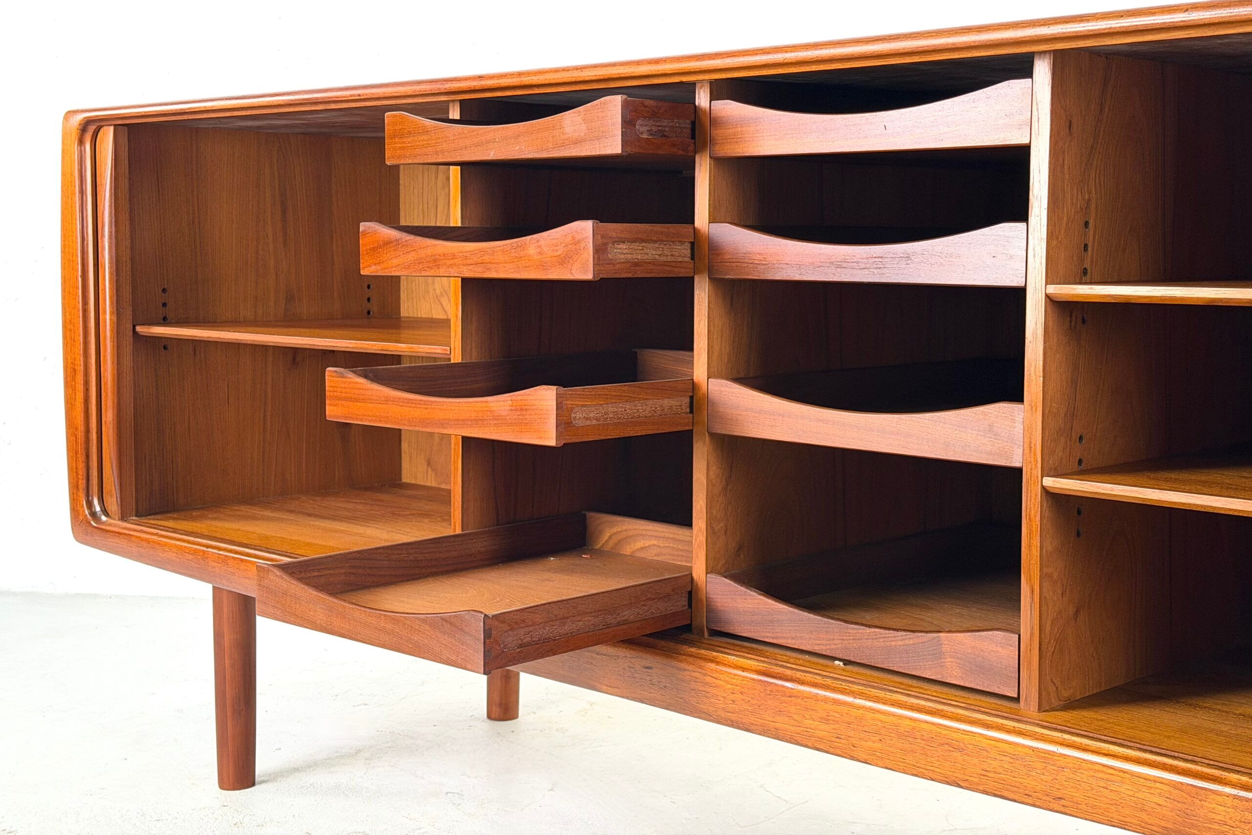 Teak enfilade in the style of the work of Bernhard Pedersen – 1950s