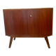 Sideboard compass feet