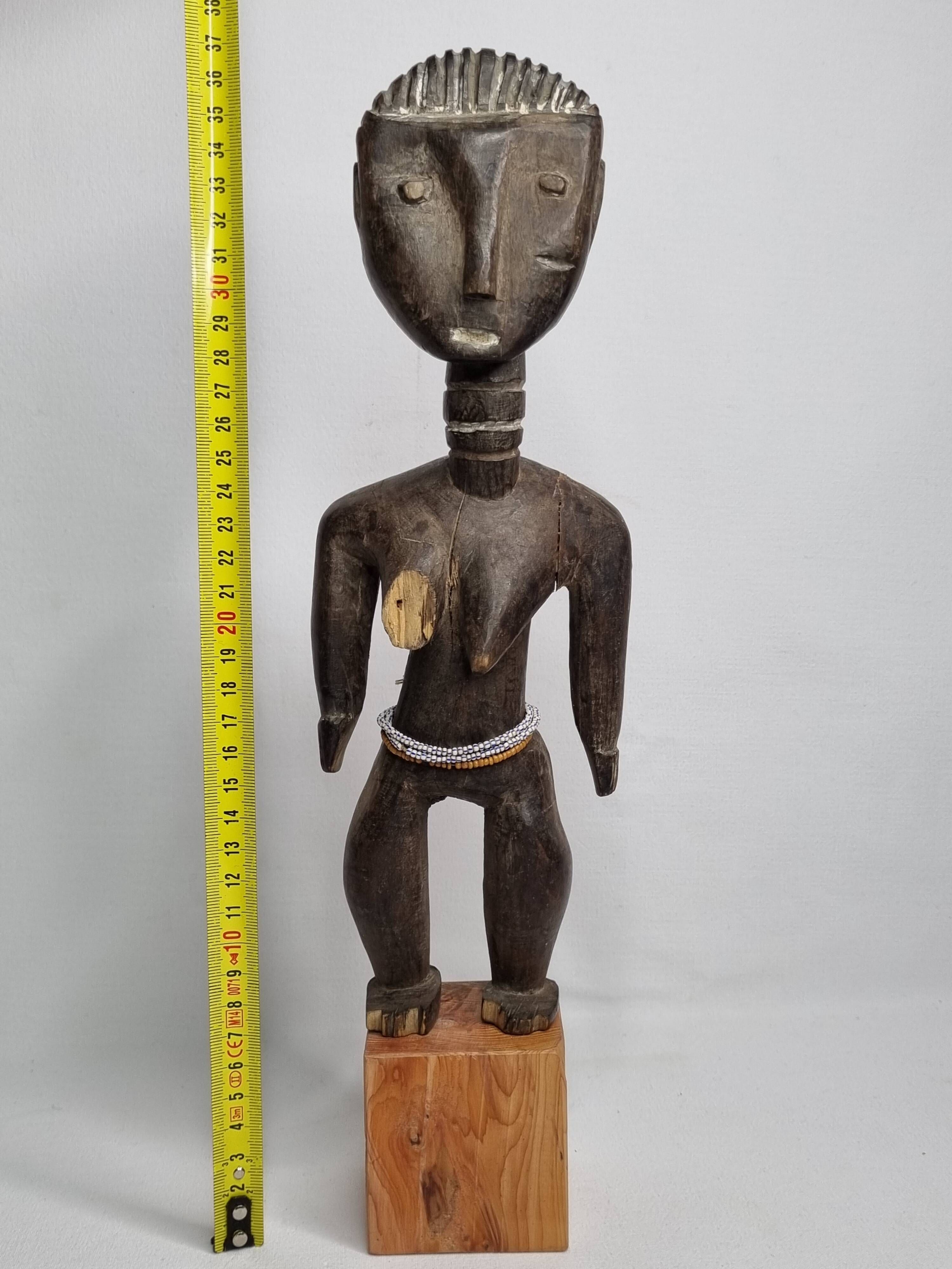 Koulango statuette, tribal art, Ivory Coast, carved wood, late 20th century