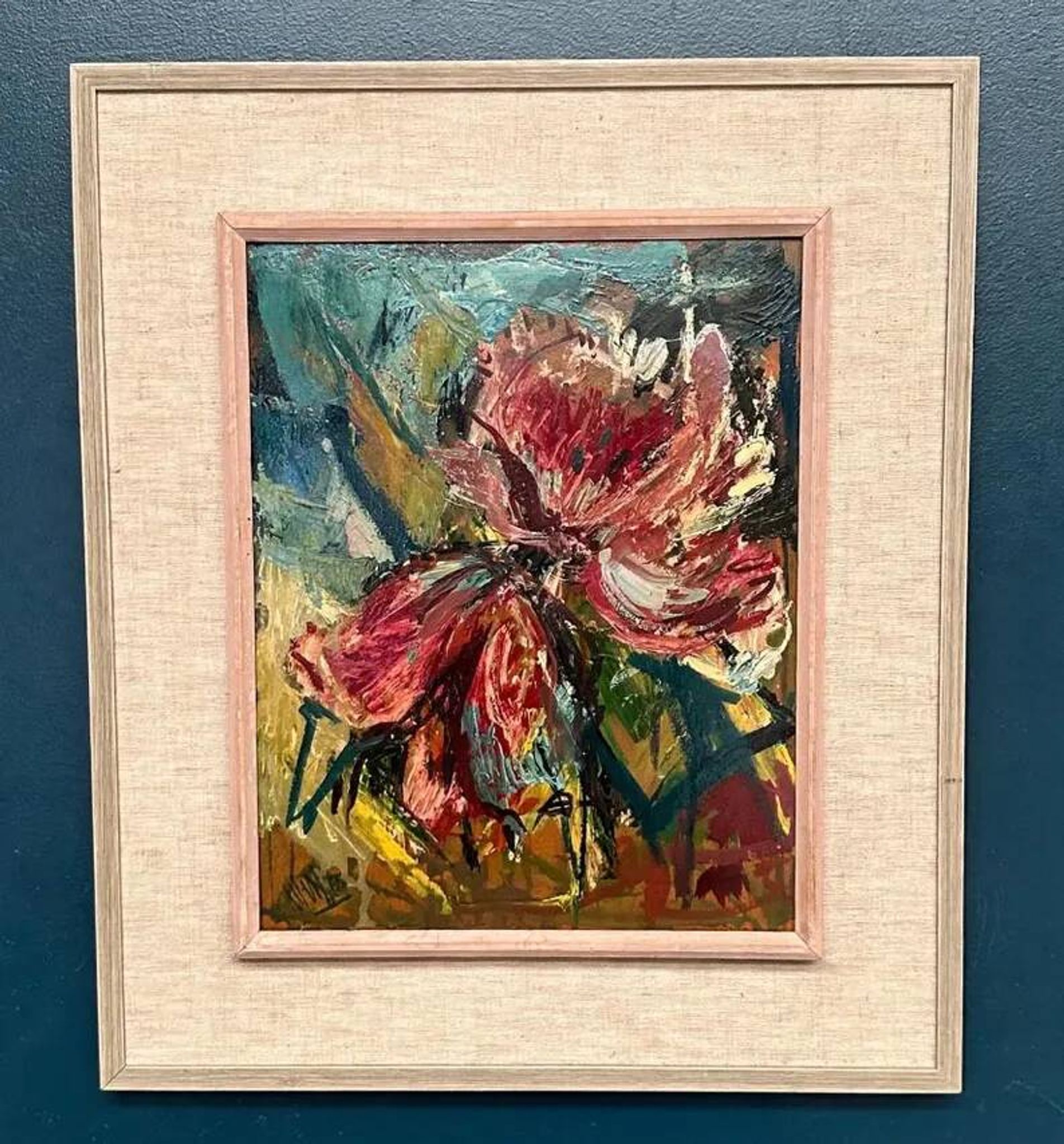 Original Swedish Oil on Panel – "Pink Flower" by Owe Wessbohn – Signed – Vintage and Framed – 69 × 51 cm (27.2" × 20.1")