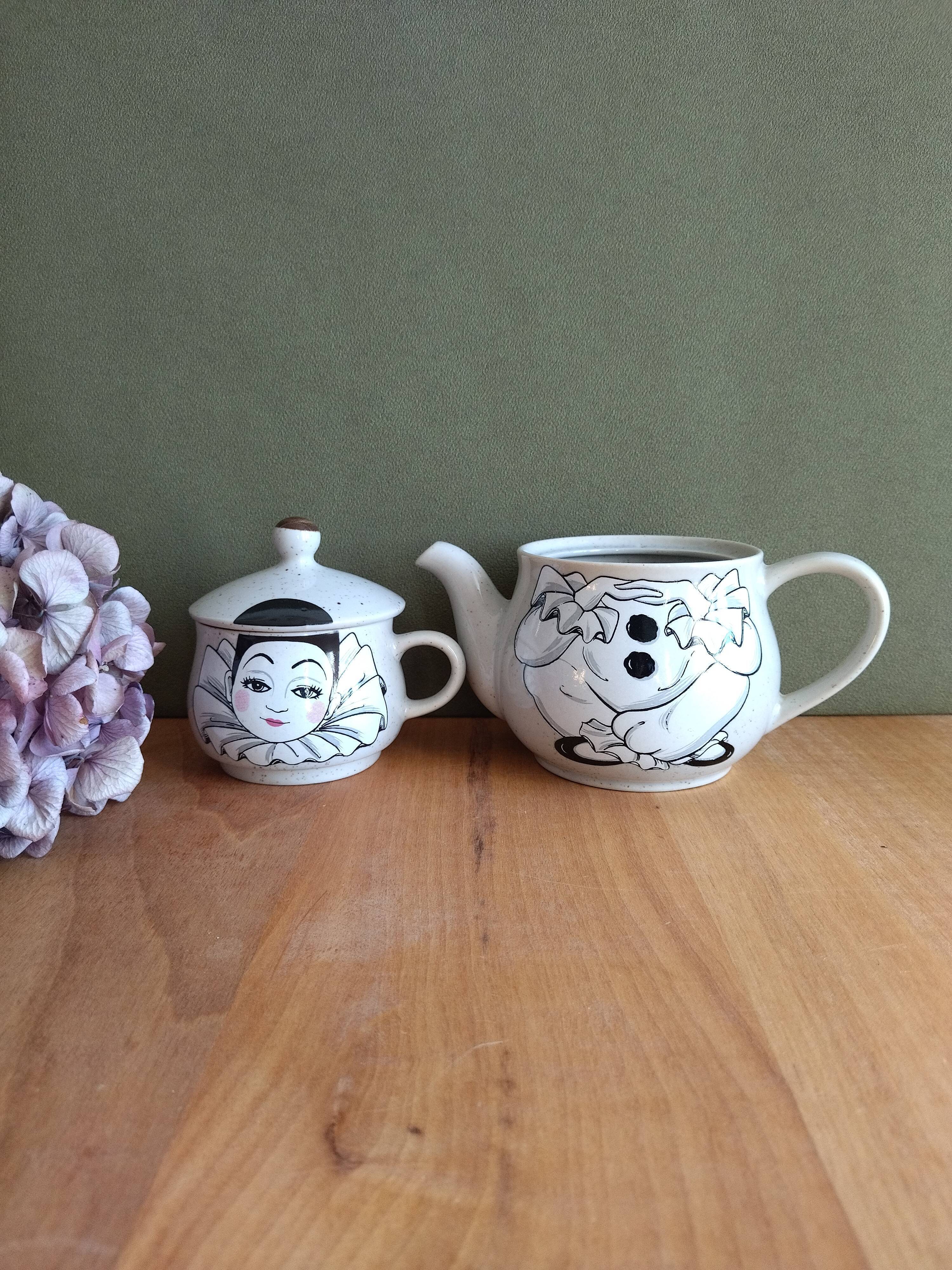 Teapot set and vintage pierrot cup