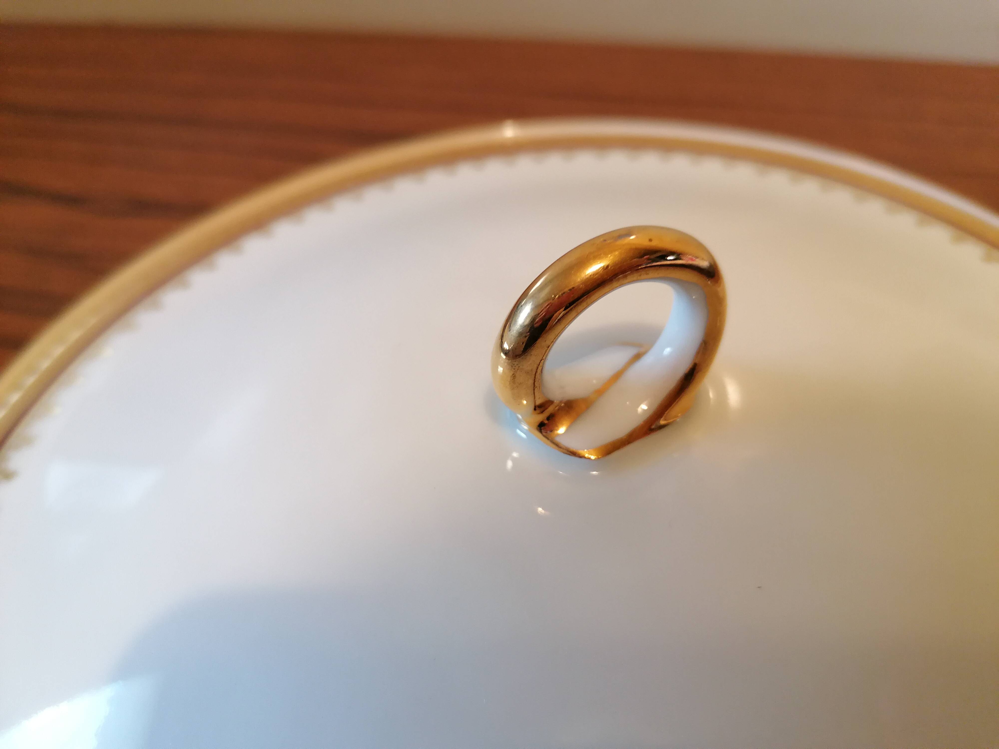 Oval serving dish and soup tureen in Limoges porcelain GDA ("Viviane")