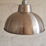 Enamelled sheet metal hanging lamp
