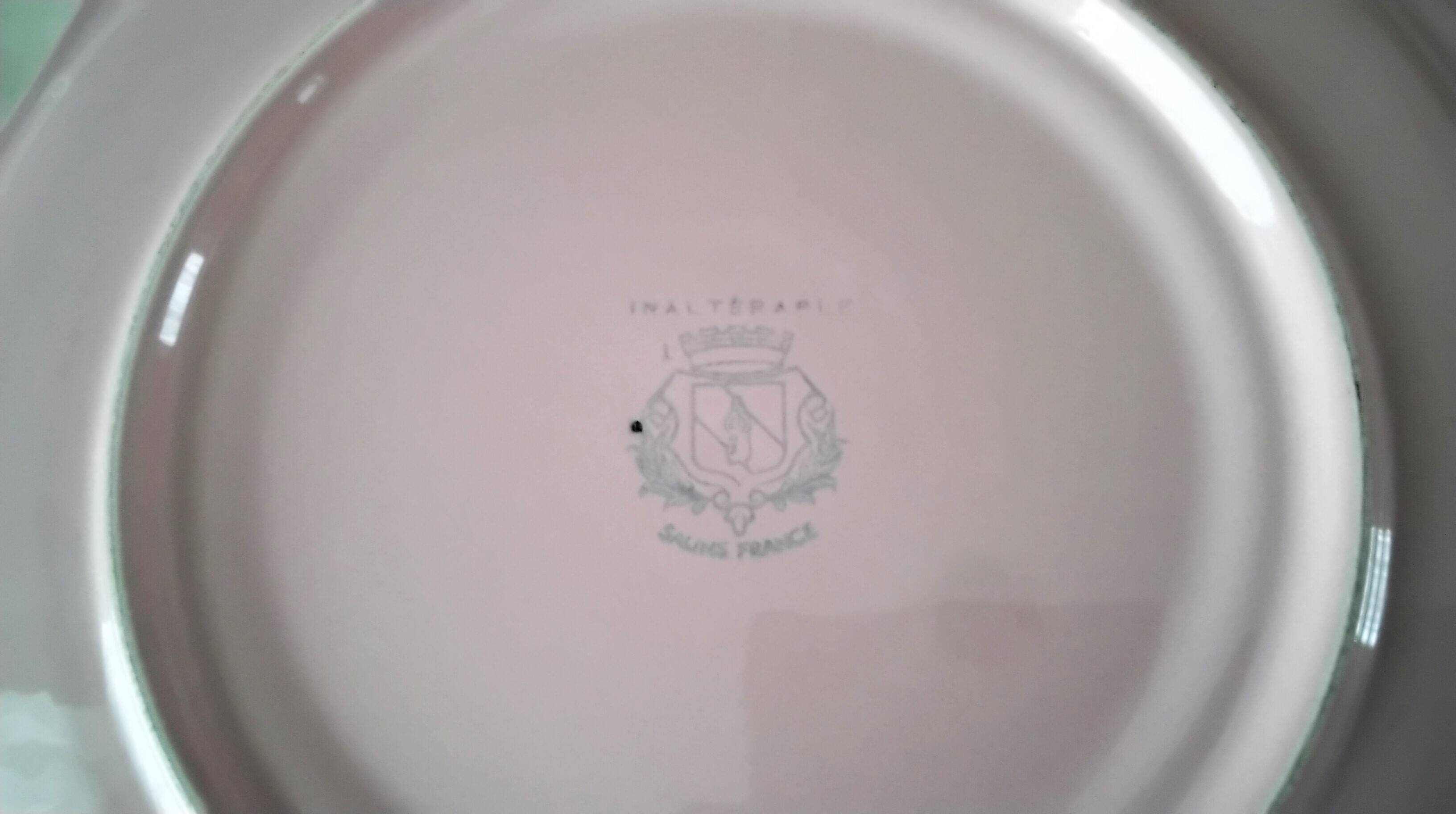 Salins earthenware cake plate