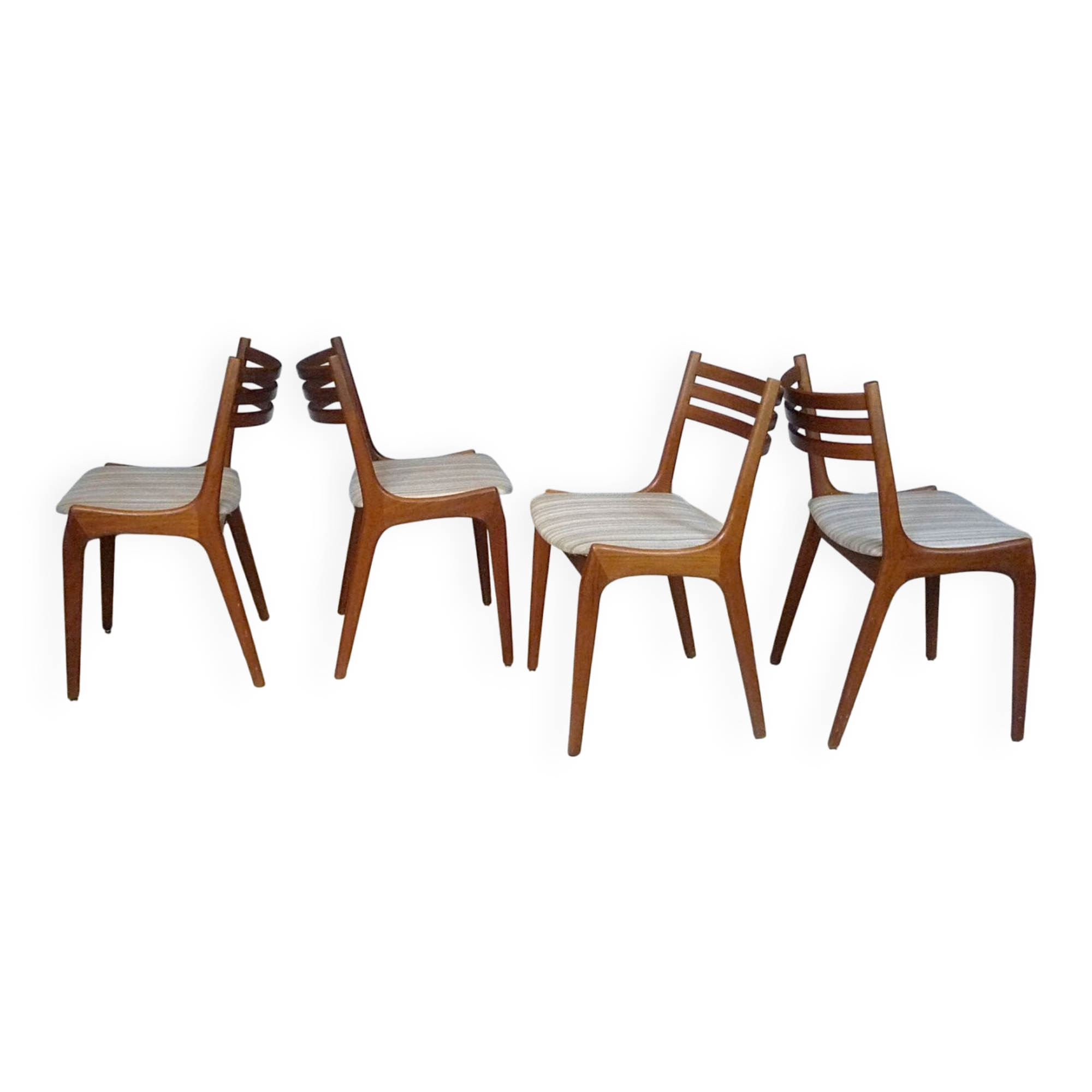 Ensemble de 4 chaises de salle à manger en teck scandinaves modernes, Danemark années 1960.