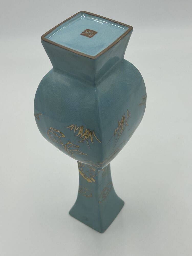 Chinese porcelain vase, cetadon, with gold leaf, Jingdezhen