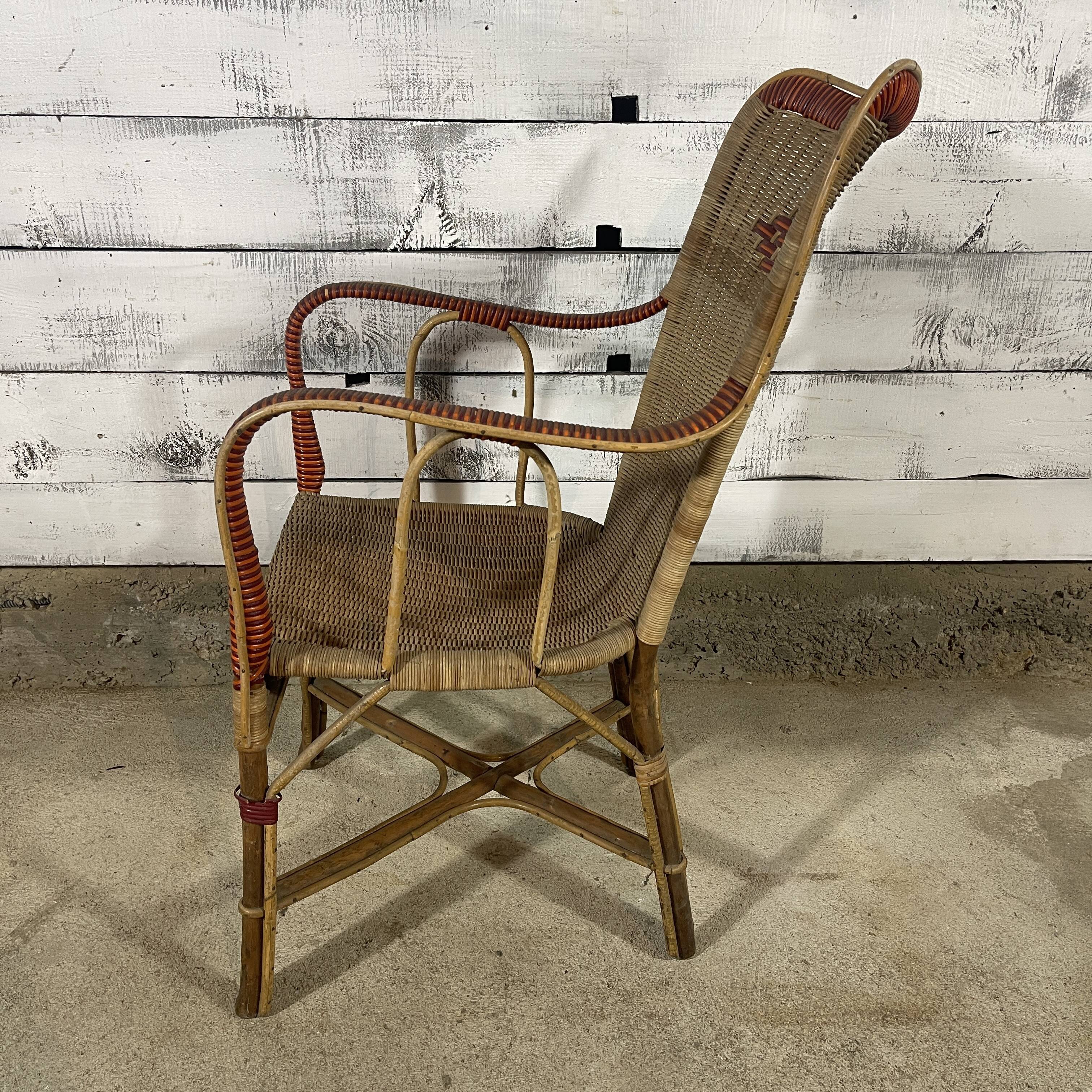 Rattan armchair and scoubidou decor