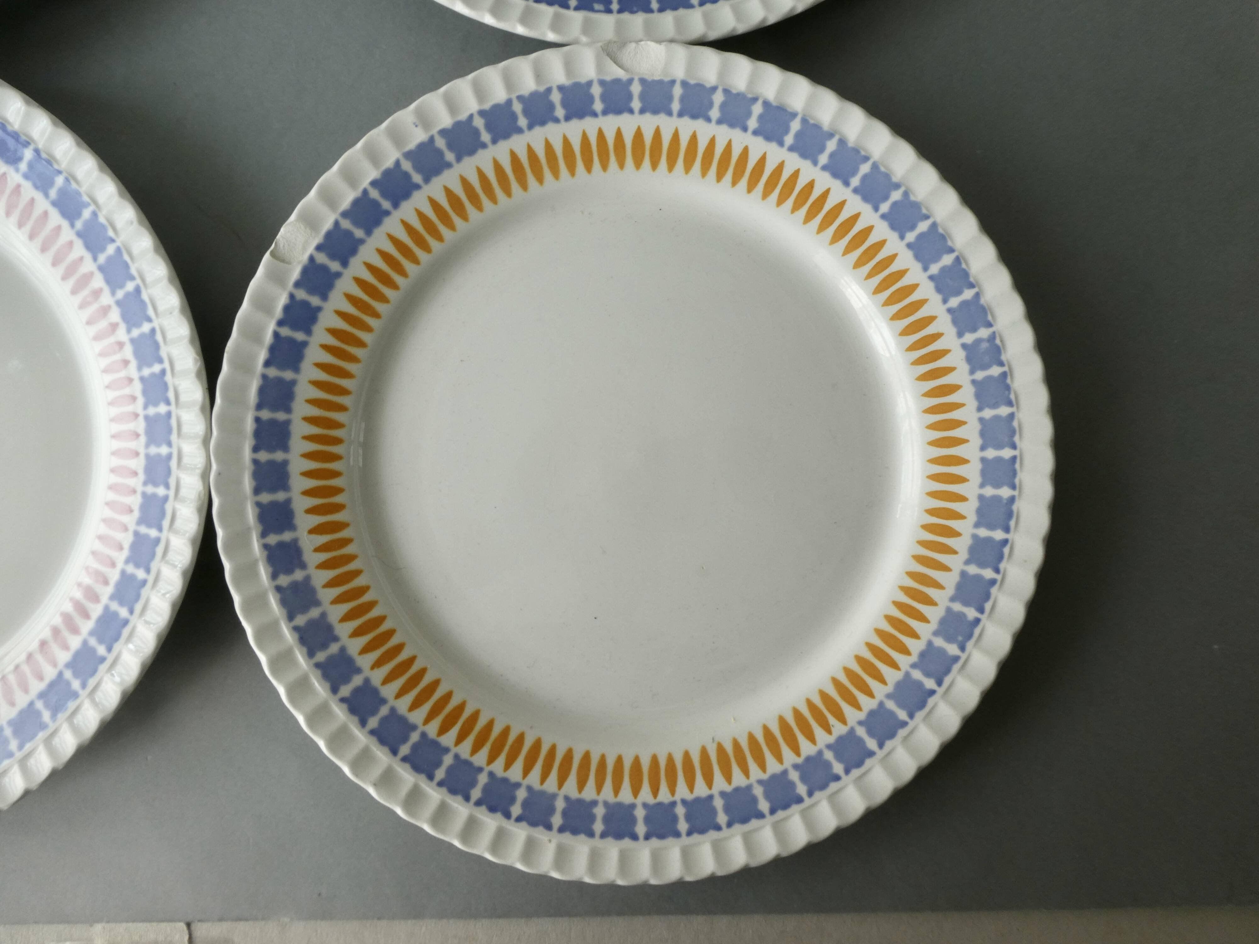 4 Digoin Sarreguemines France dinner plates, 24 cm