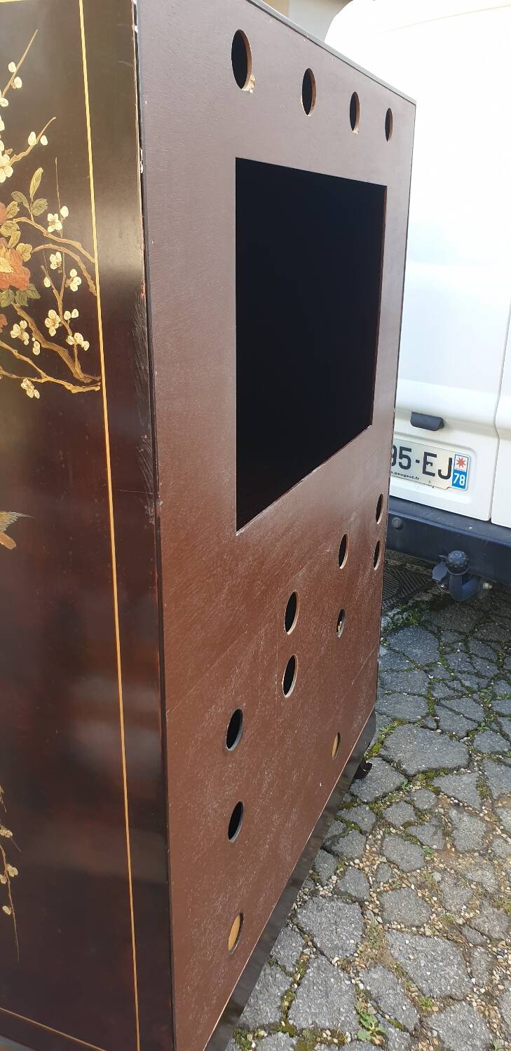 Chinese lacquer TV cabinet from the seventies