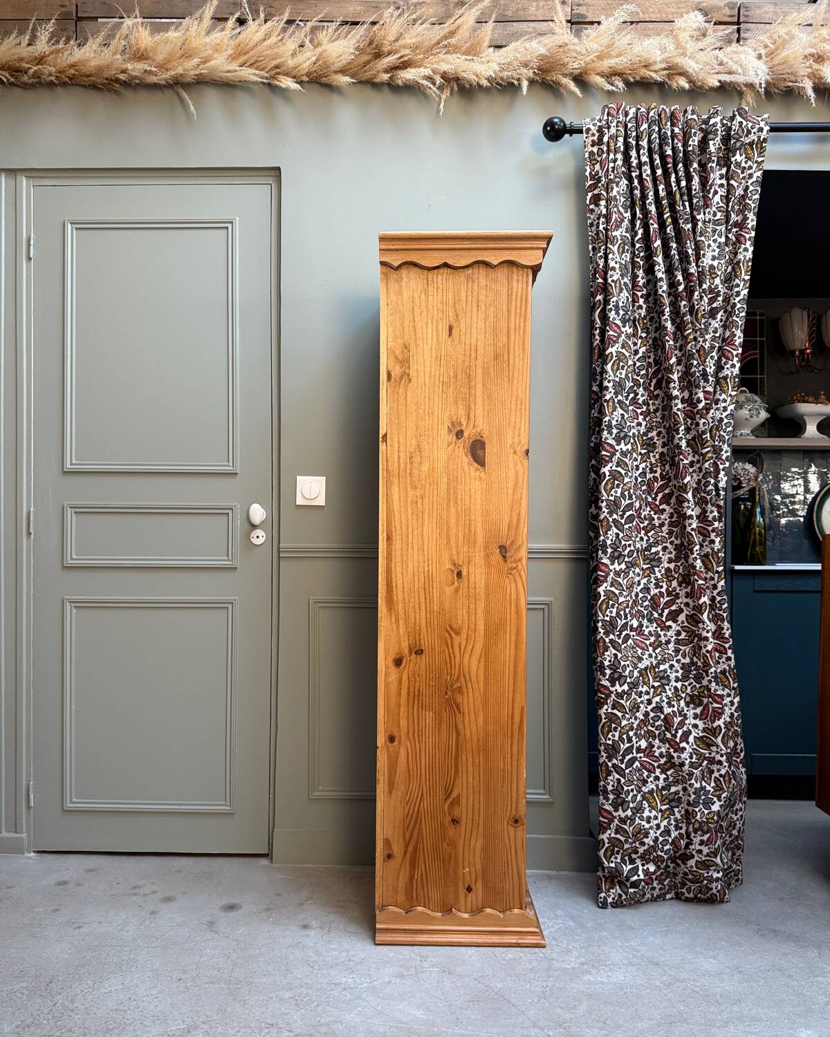 Small vintage bookcase in solid pine