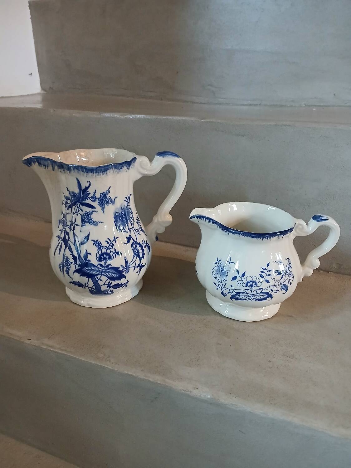 2 pichets anciens Lancaster