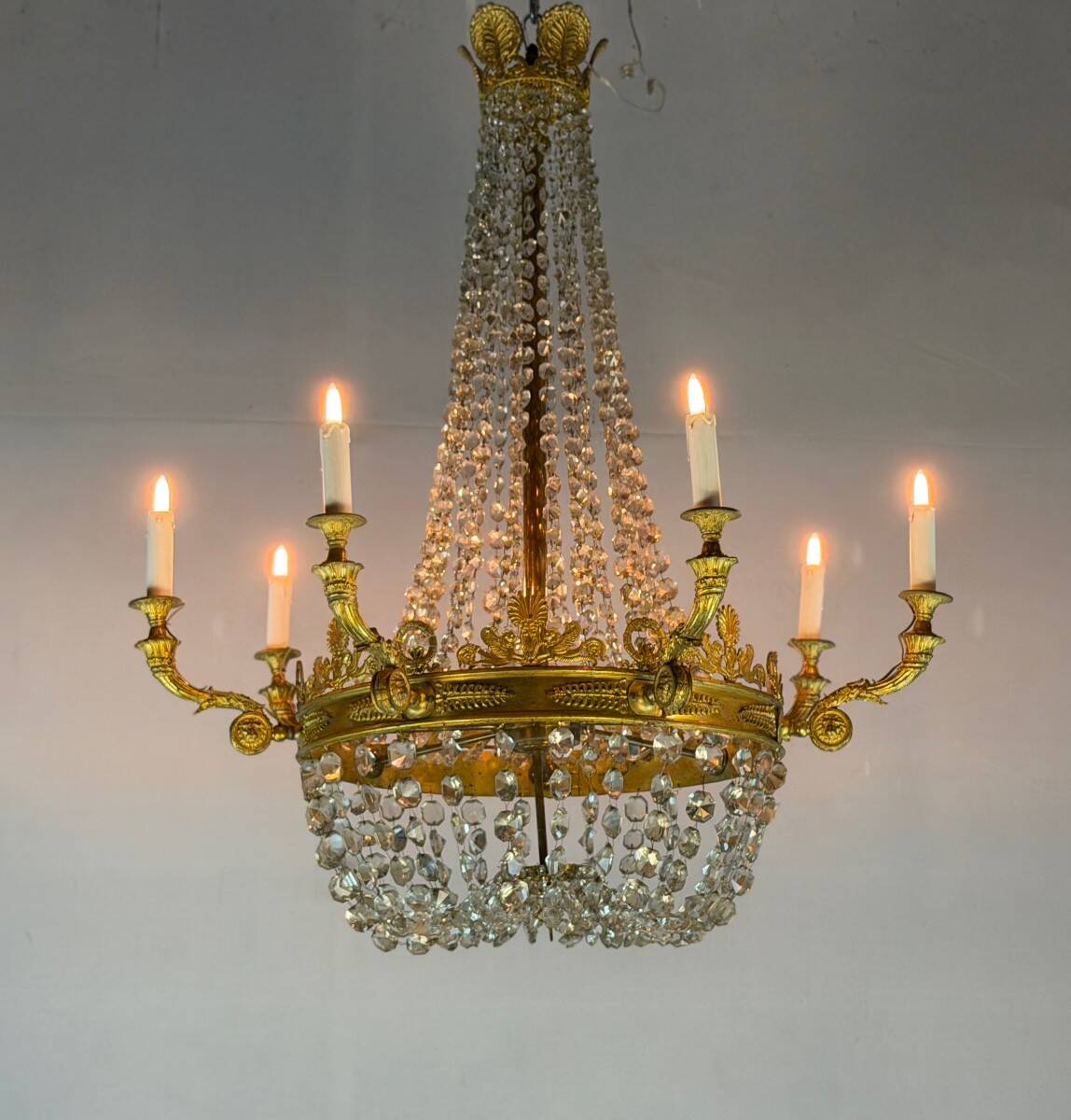Empire style lustre with pearl beads in gilded bronze, circa 1880.
