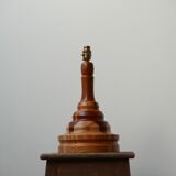 Lampe de table de spécimen en bois du milieu du siècle
