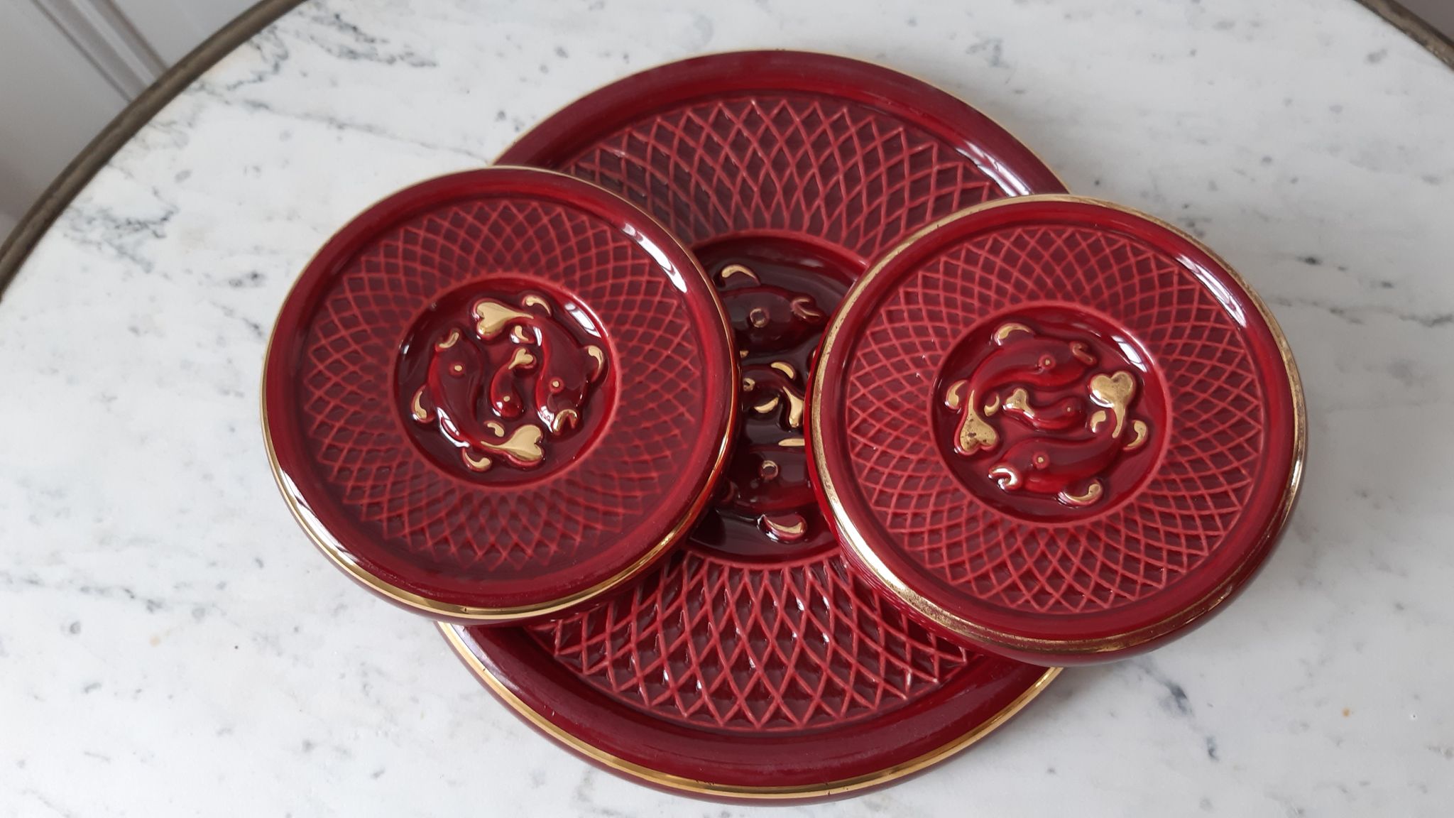 Set of bottle coasters and art deco flat 30s