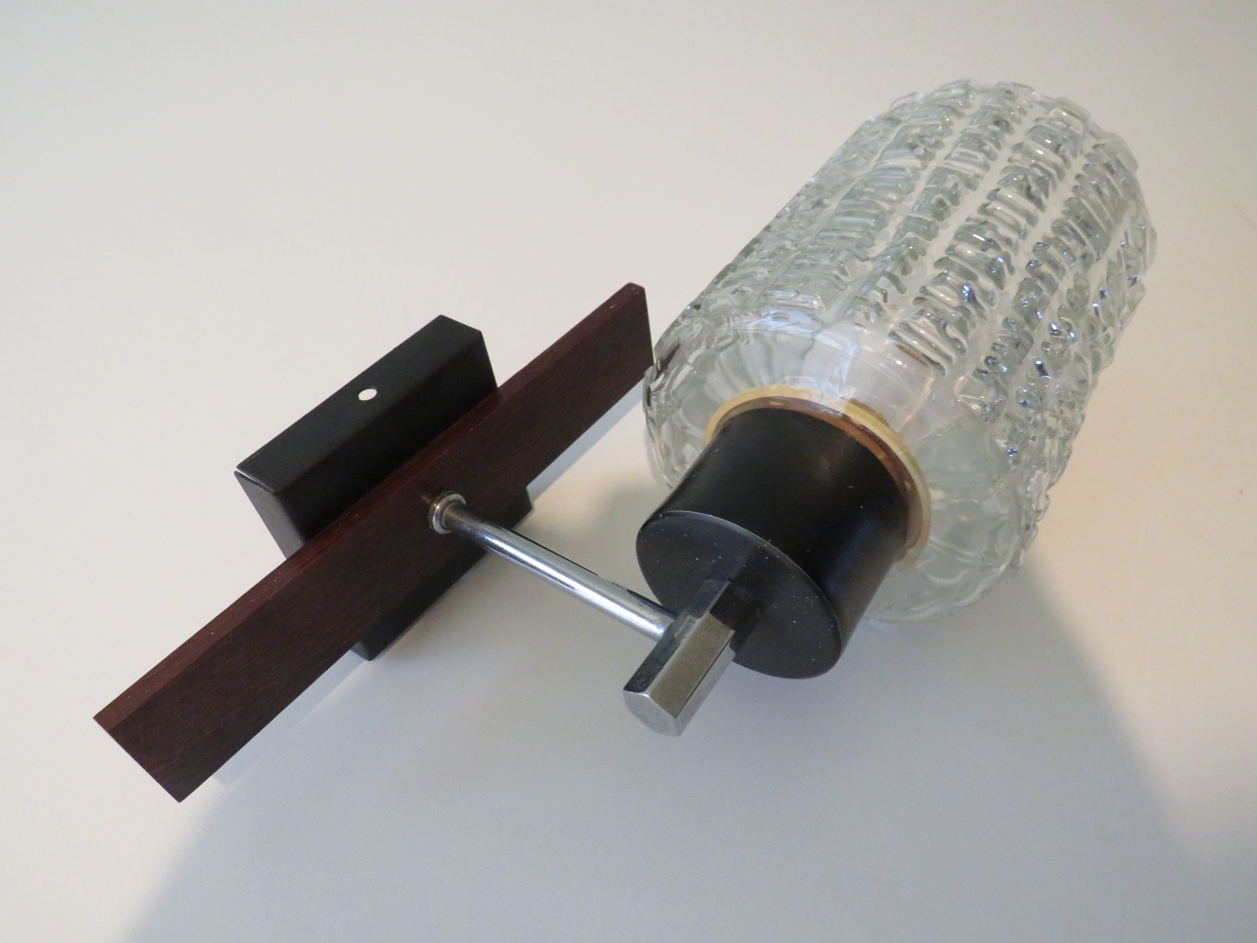 Vintage wall lamp in teak and glass relief Belgium 1970