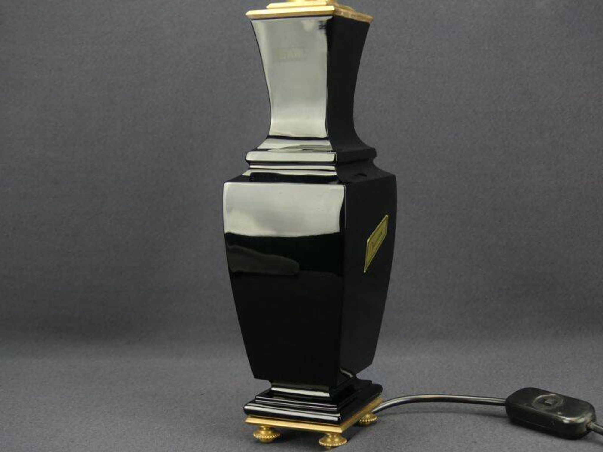 Baccarat, pied de lampe en cristal noir
