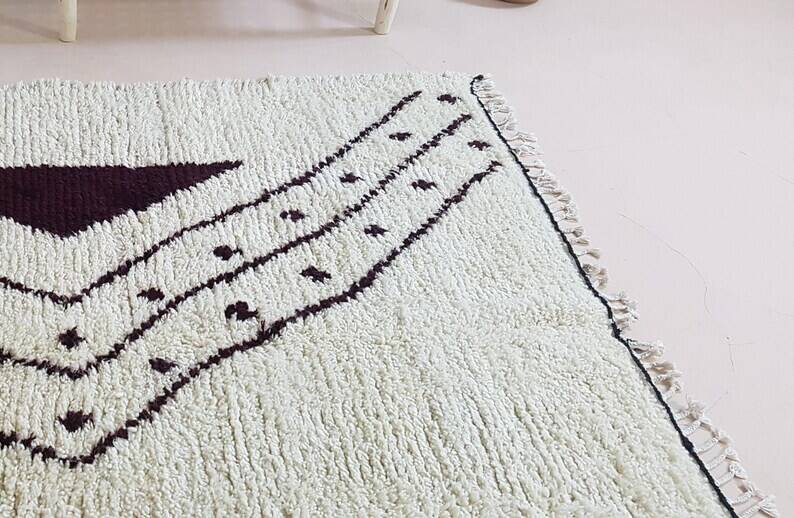 Traditional natural wool rug 200cmx300cm