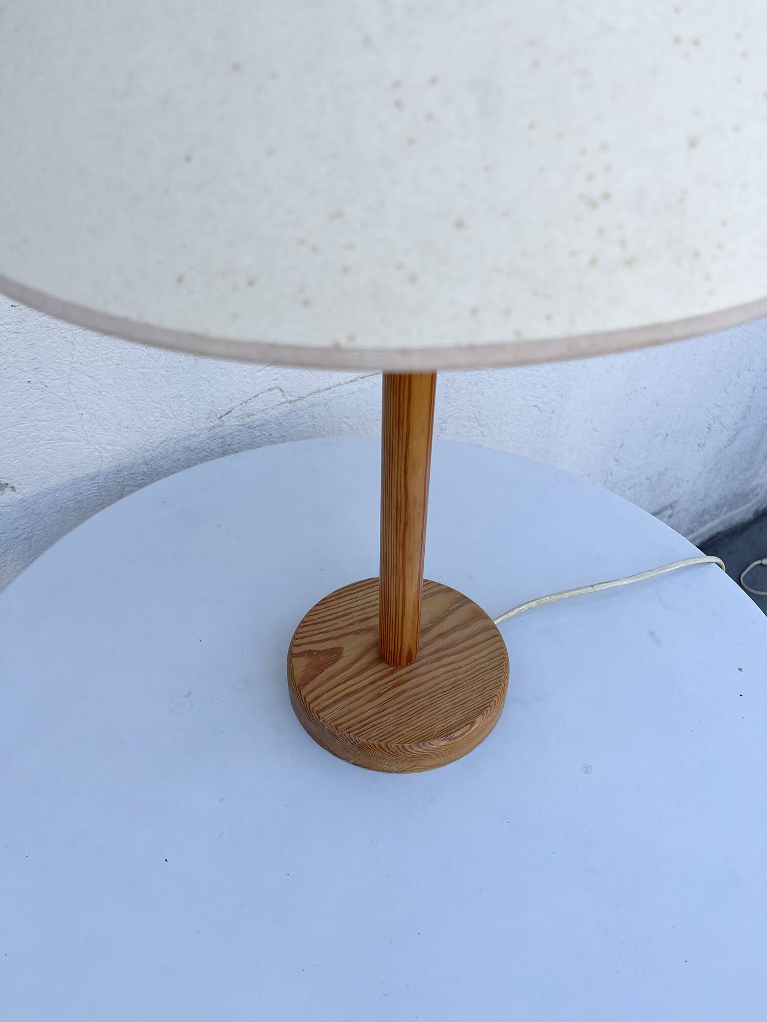 Scandinavian table lamp