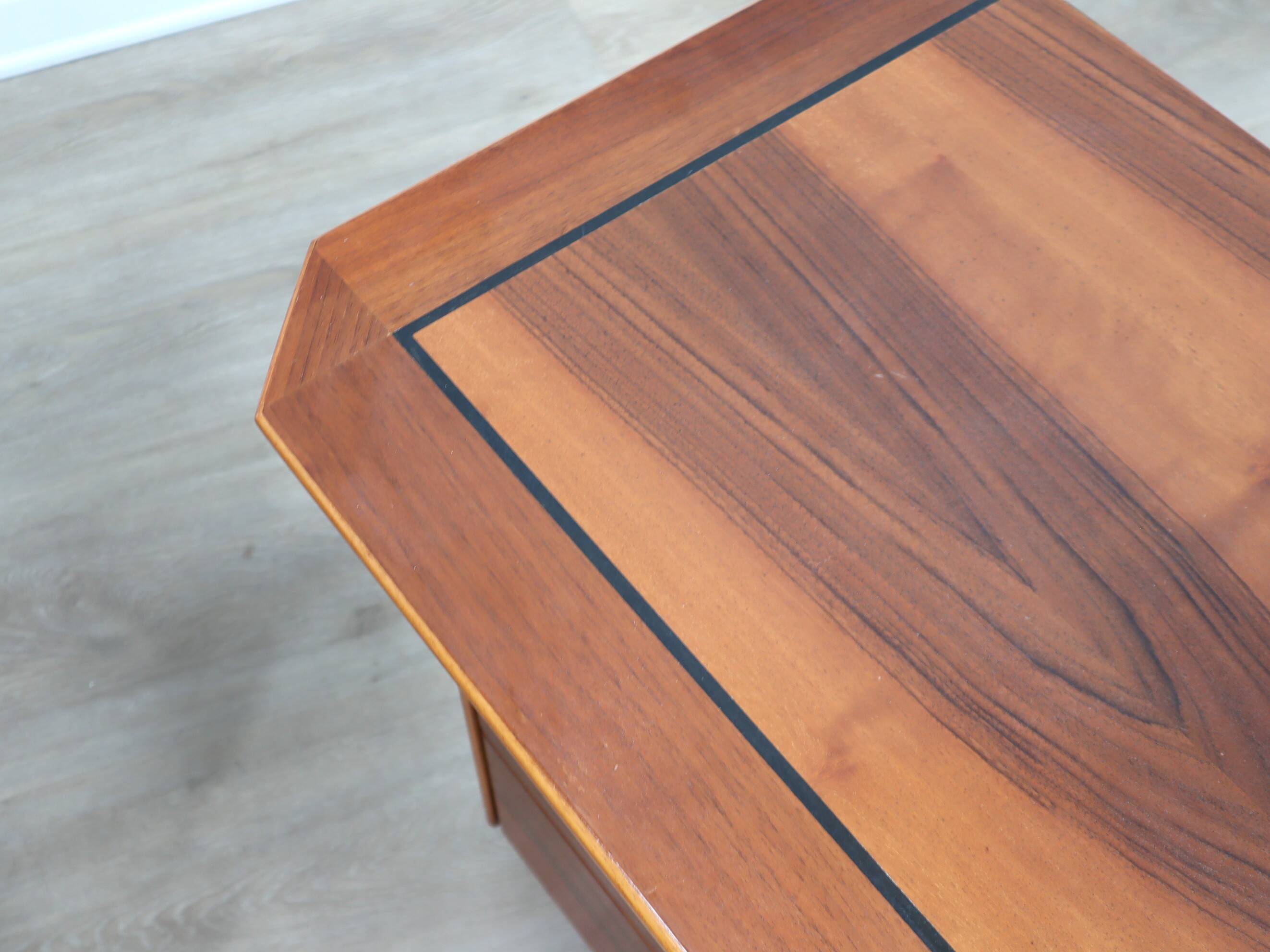 Pair of solit walnut nightstands bedside table late 1970s