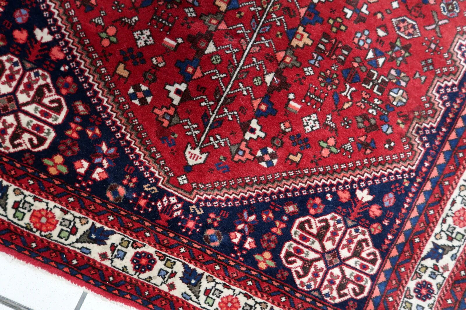 Handmade vintage Persian Malayer rug 106cm x 151cm, 1970s