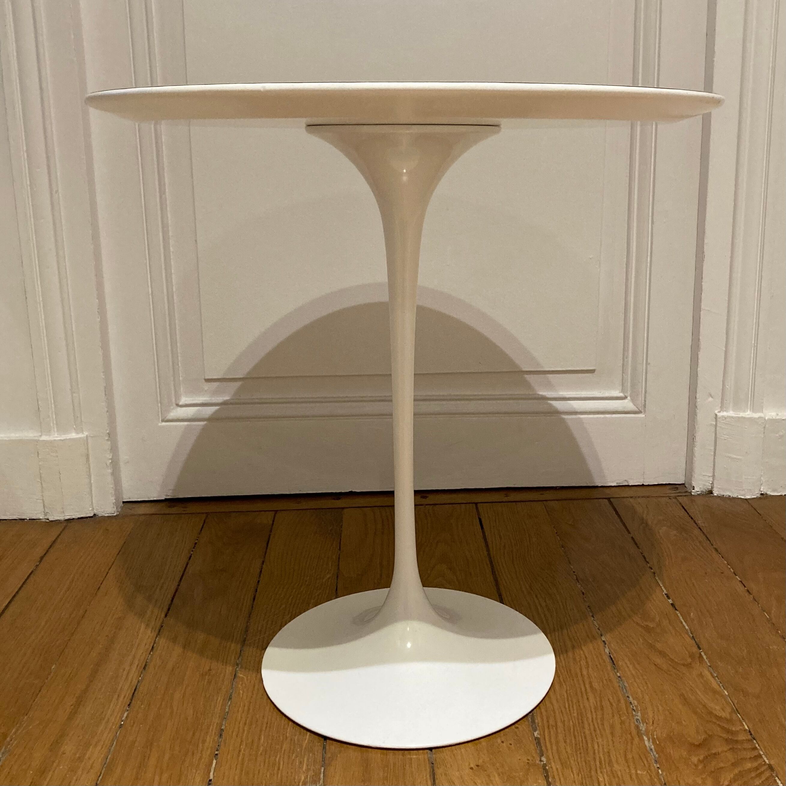 Side table Eero Saarinen for Knoll 1957