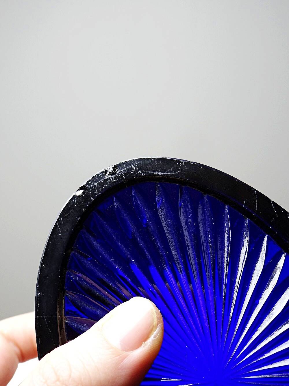Victorian bonbonnière by George T. & Co, cobalt glass and silver-plated metal, 19th century.