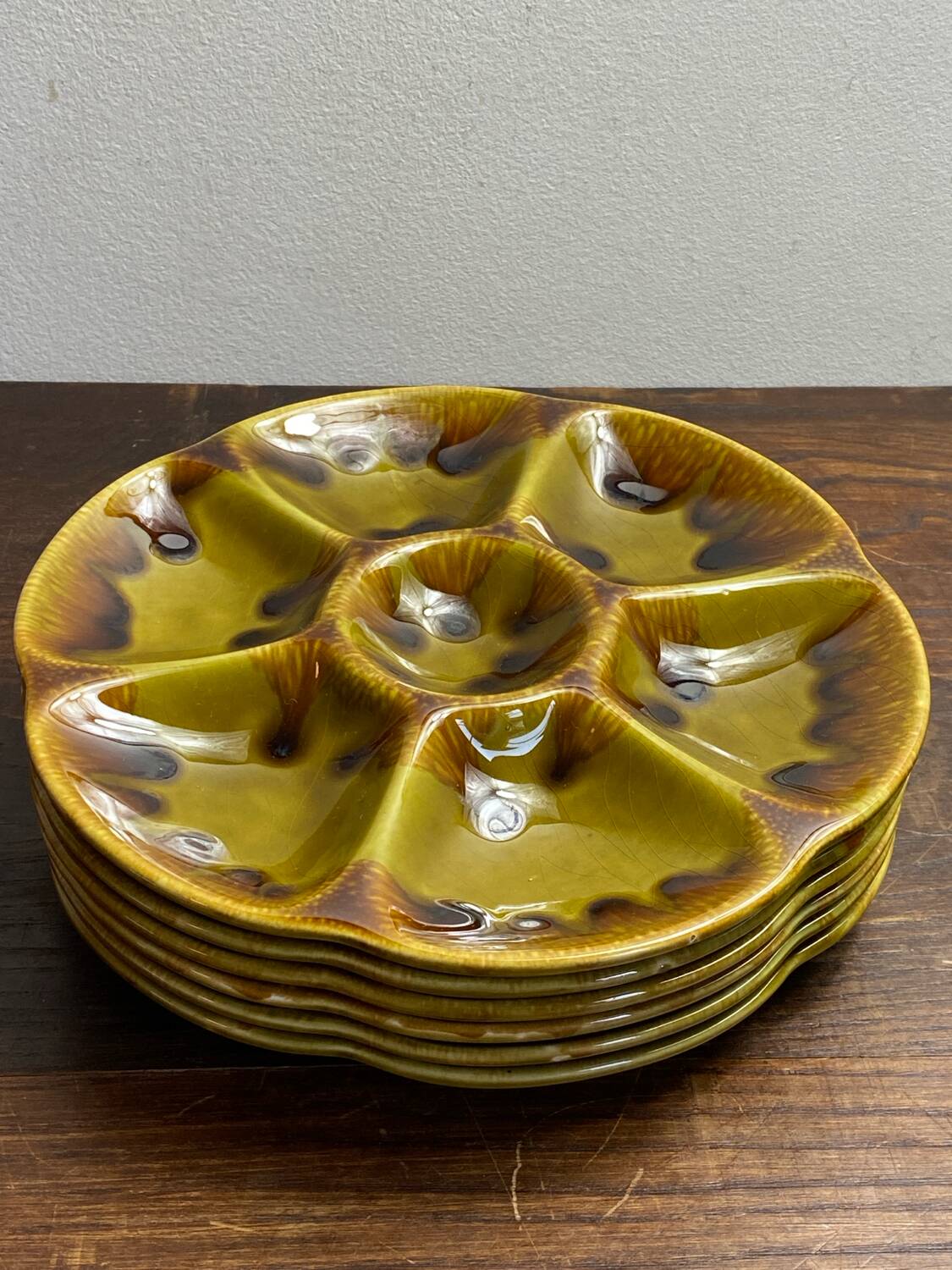 Oyster plates, set of six, earthenware, Gien