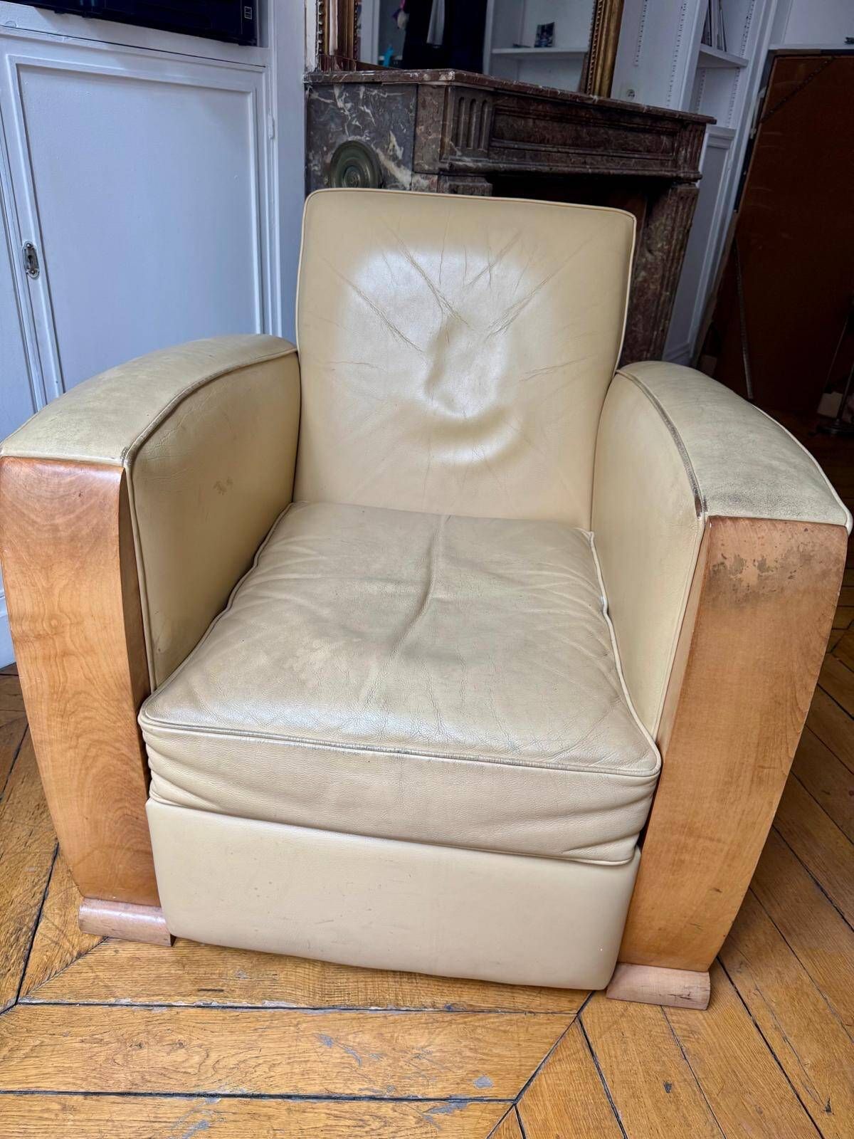 Fauteuil Hugues Chevalier – modèle Pullman – cuir & bois – Art déco
