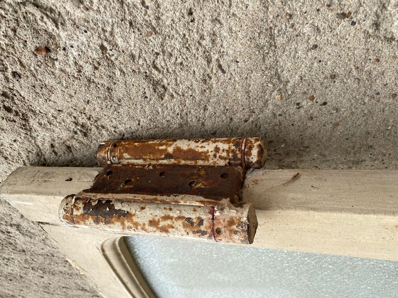 Double door old thermal establishment