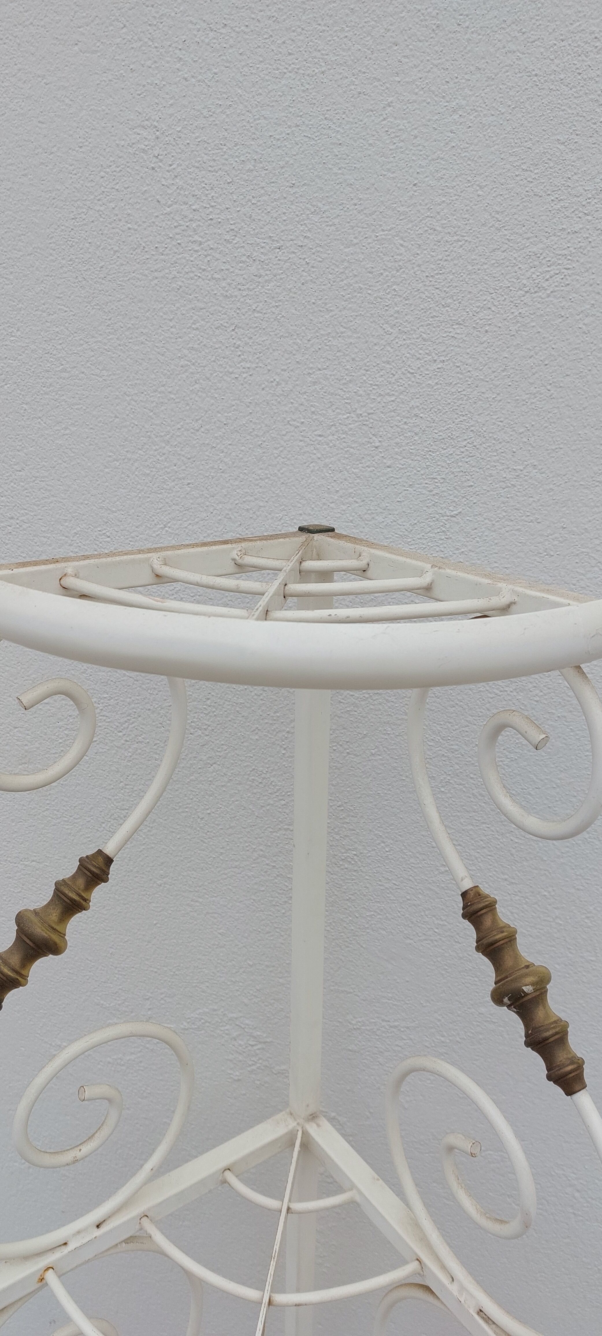 Étagère de coin de boulanger en fer