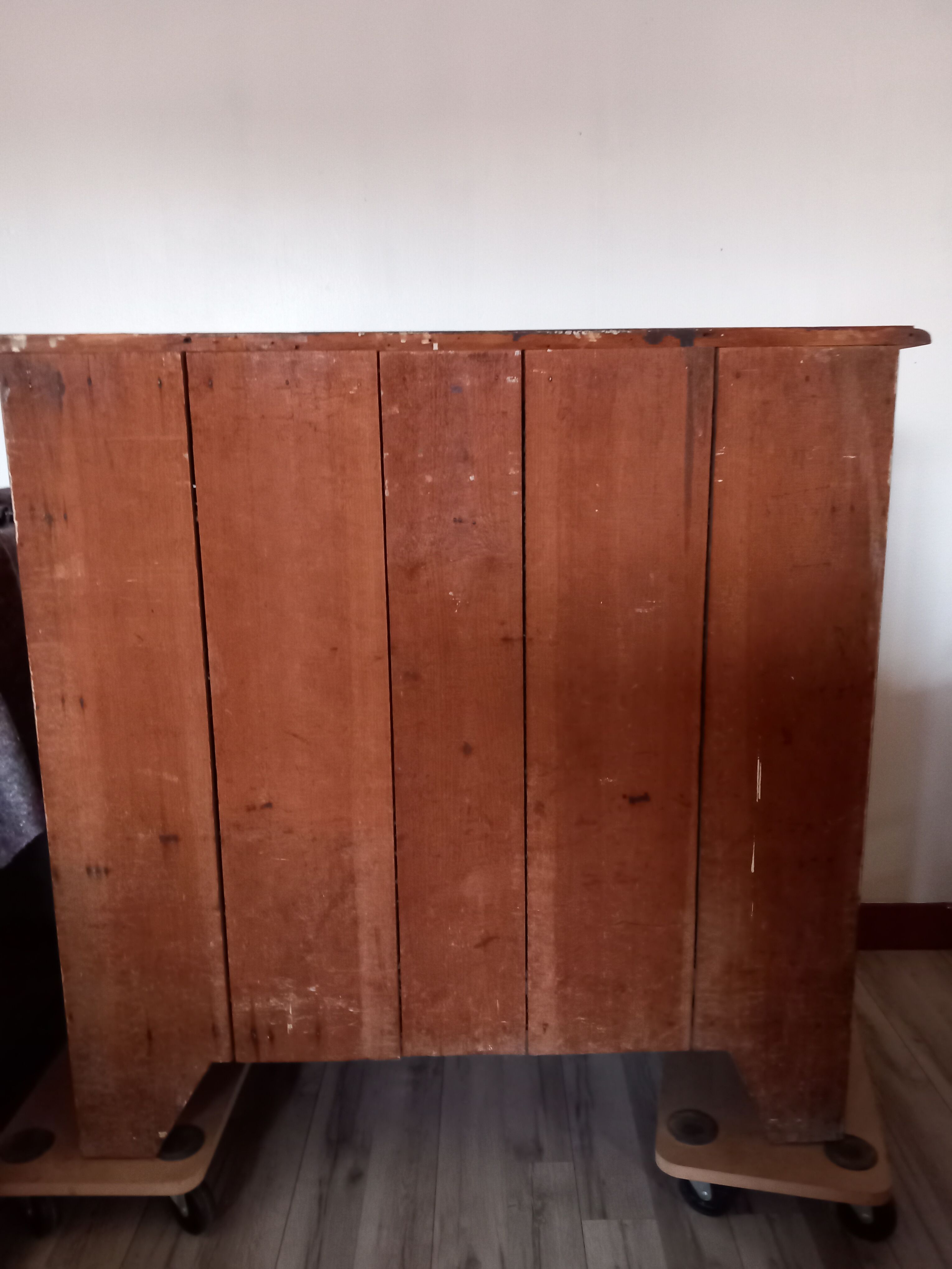 English chest of drawers