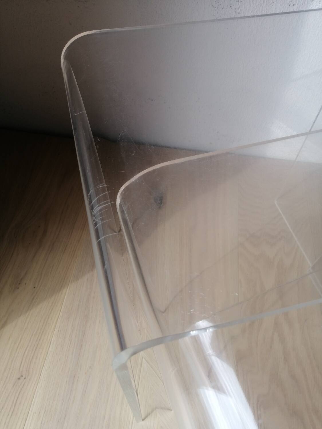 3 nesting tables in plexiglass