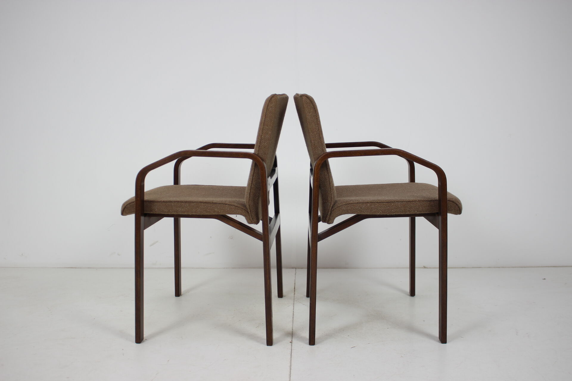 Set of six lounge chairs/Ton, Národní podnik Holešov, 1993.